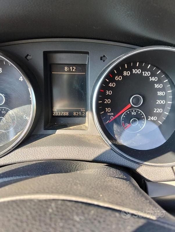 Usata VW Golf VI 110 CV (80 kW) 2009 Utilitaria