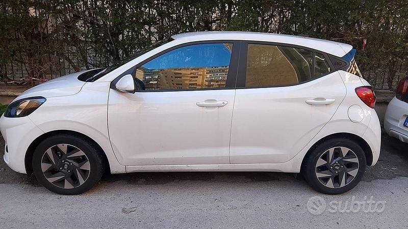 Usata Hyundai i10 97 CV (71 kW) 2025 Bianco Utilitaria