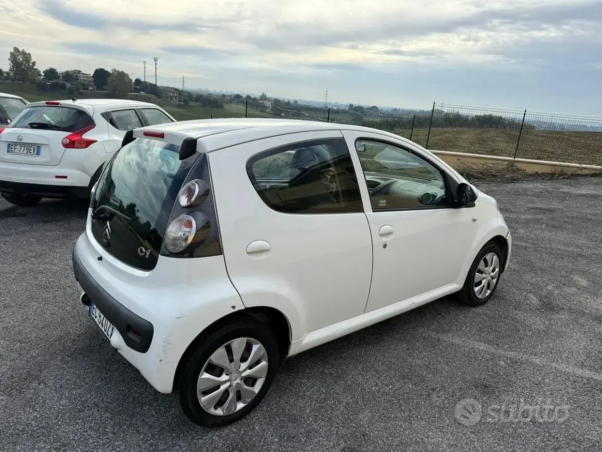 Occasion Citroën C1 68 ch (50 kW) 2011 Blanc Citadine