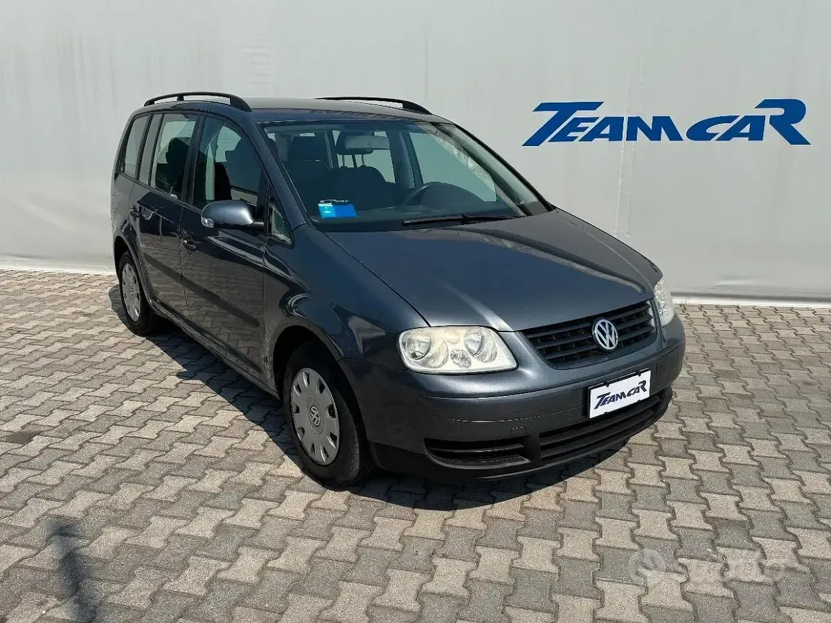 Usata VW Touran 101 CV (74 kW) 2003 Grigio Monovolume