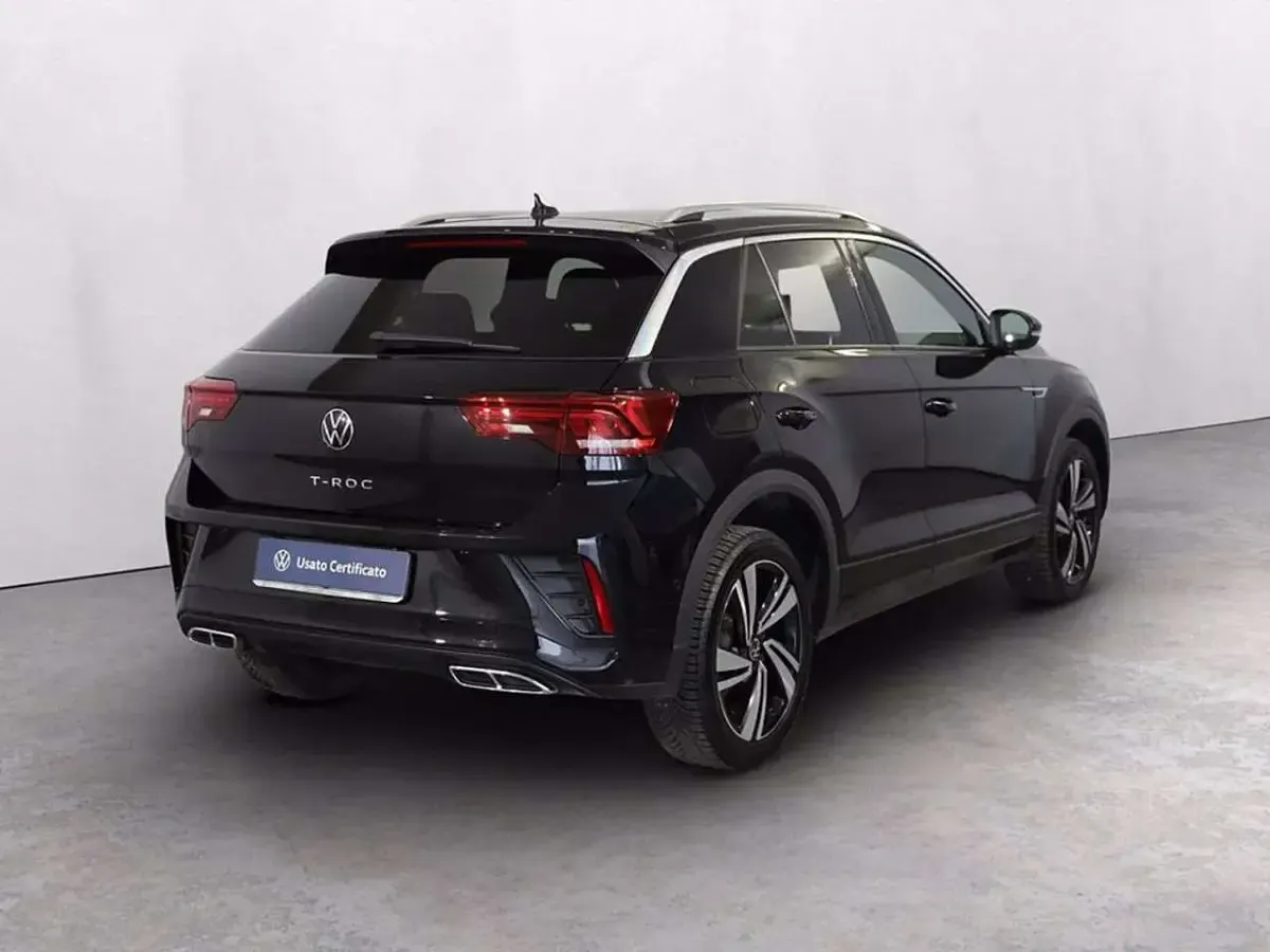 Usata VW T-Roc R-line 150 CV (110 kW) 2023 Deep black perlato SUV