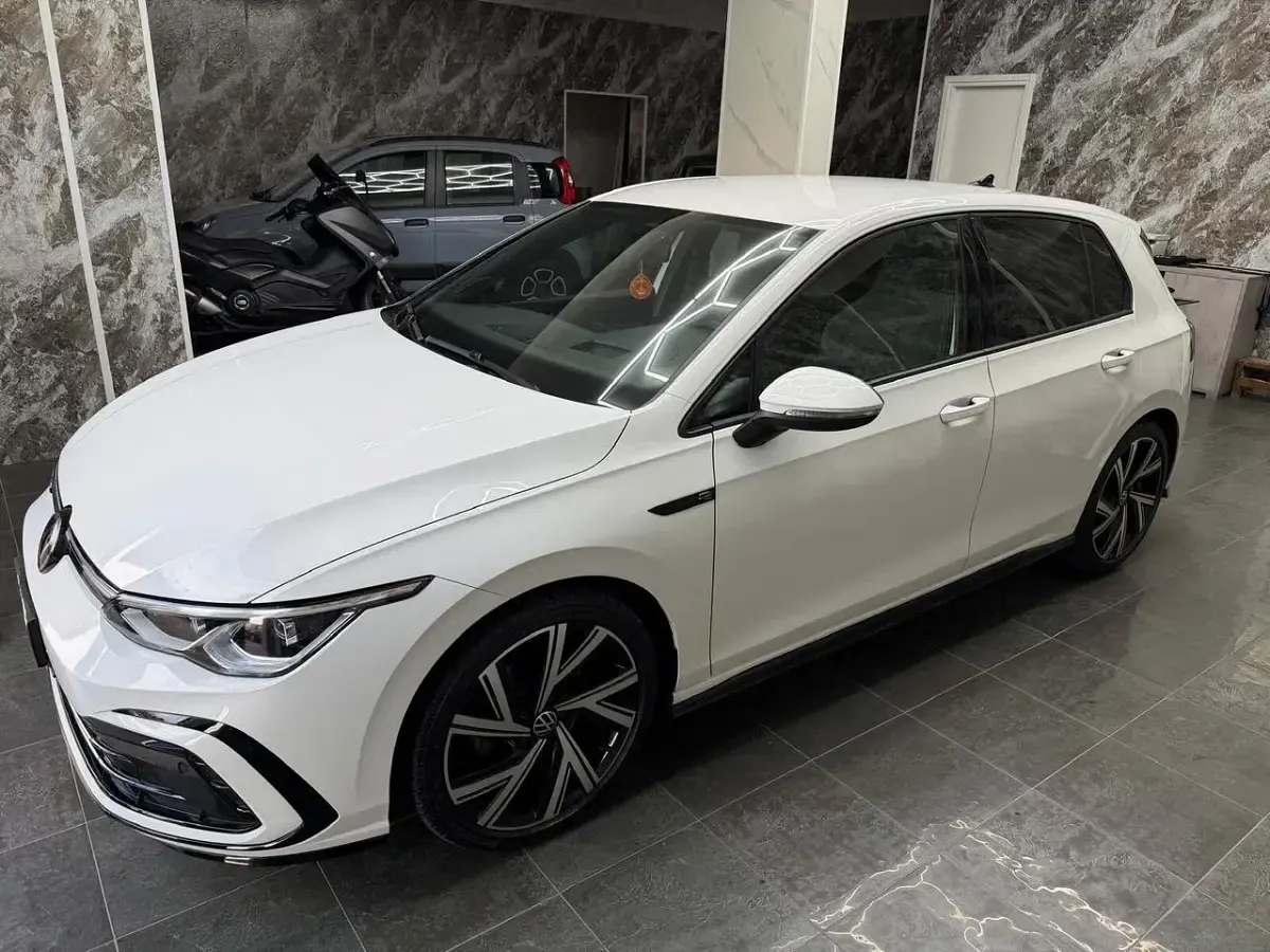 Usata VW Golf R-line 149 CV (109 kW) 2023 Bianco Coupé
