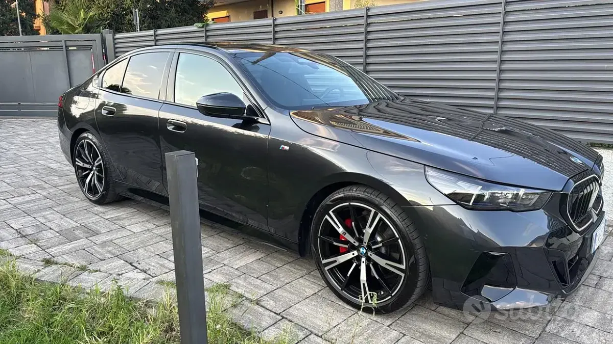 Usata BMW 520 177 CV (130 kW) 2024 Grigio Berlina