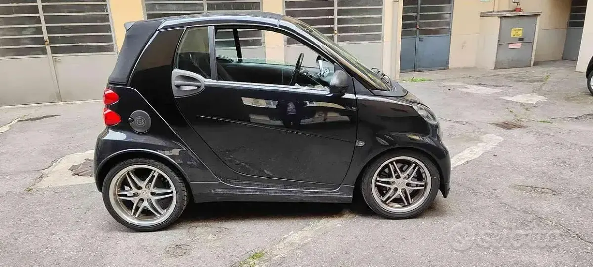 Usata Smart ForTwo Cabrio Brabus 102 CV (75 kW) 2015 Nero Cabrio