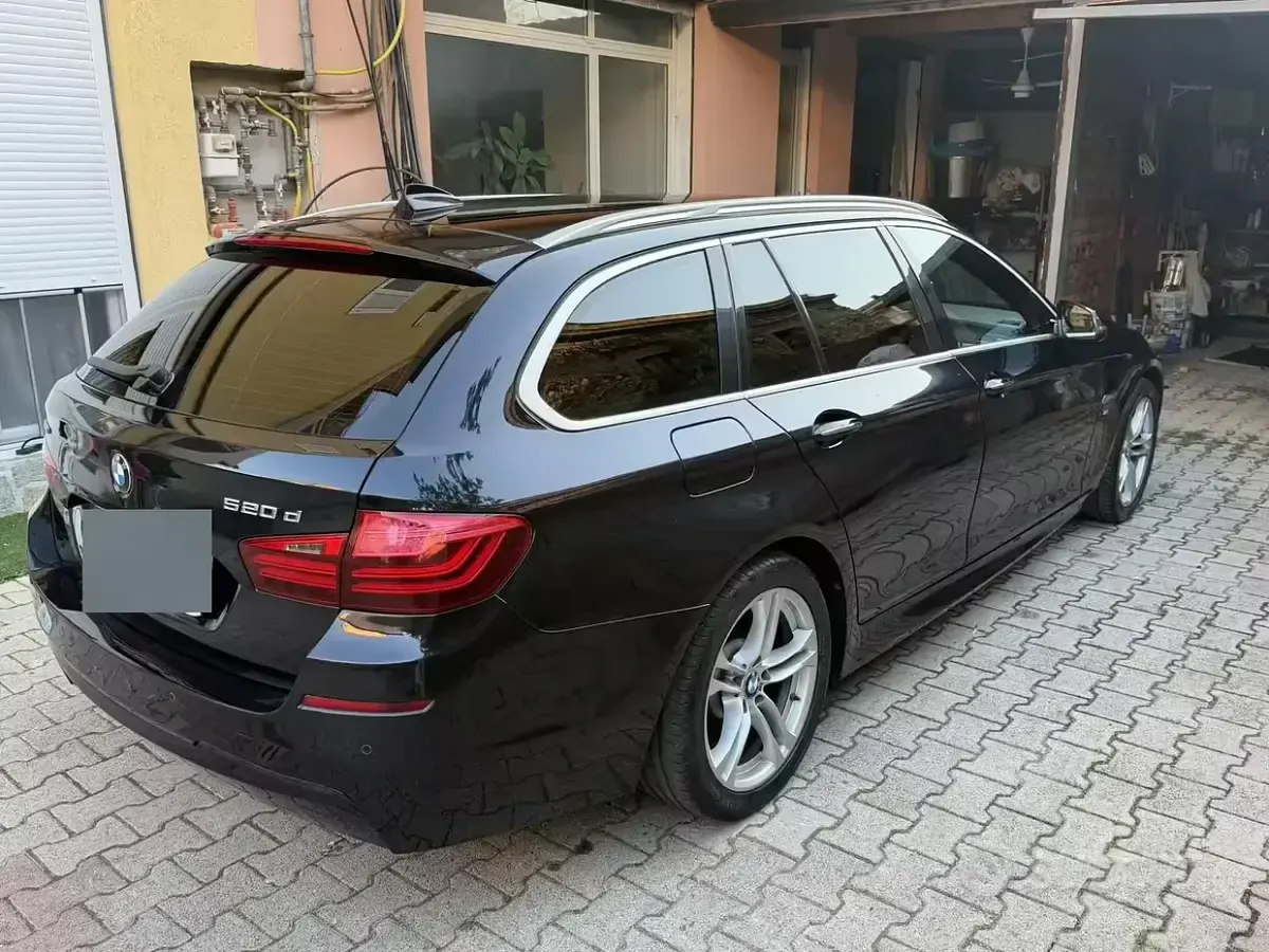 Usata BMW 520 M Sport 190 CV (139 kW) 2015 Blu Station wagon