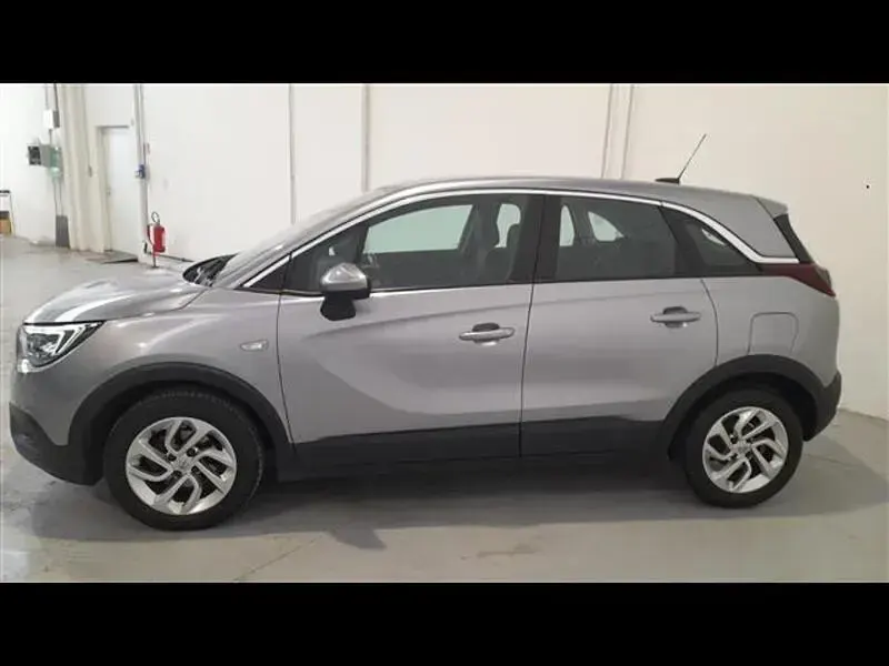 Usata Opel Crossland X Innovation 102 CV (75 kW) 2020 Grigio SUV