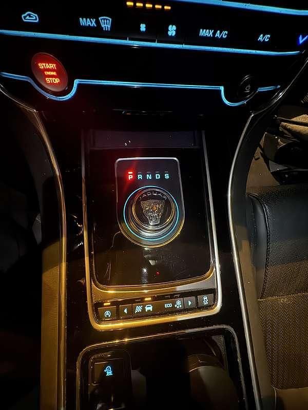 Usata Jaguar XF Prestige 179 CV (131 kW) 2017 Berlina