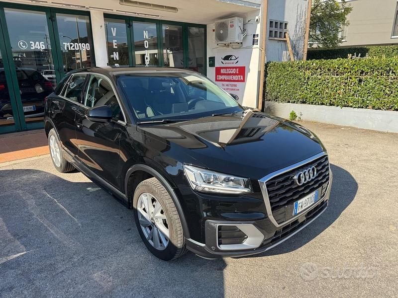 Usata Audi Q2 Business 116 CV (85 kW) 2019 Grigio SUV
