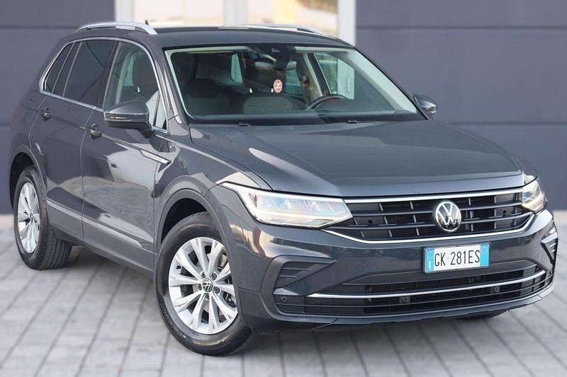 Grigio scuro Usata 2022 VW Tiguan Life SUV | 23.480 € (Super prezzo) - Immagine 1/4