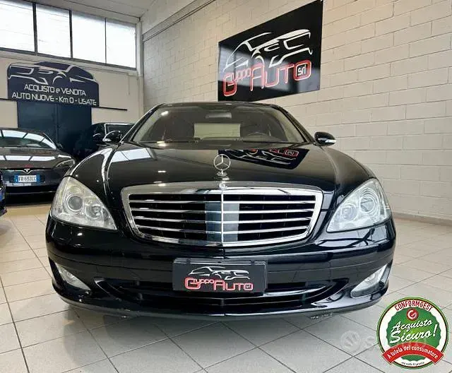 Usata Mercedes S500 386 CV (283 kW) 2005 Nero Berlina