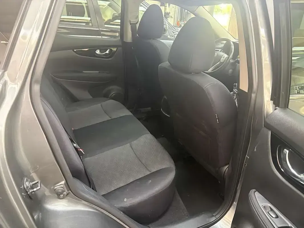 Usata Nissan Qashqai Tekna 110 CV (80 kW) 2017 Grigio SUV