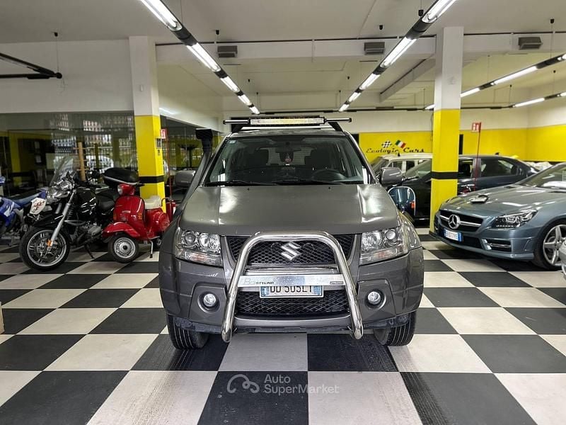 Usata Suzuki Grand Vitara 129 CV (94 kW) 2006 Gray SUV