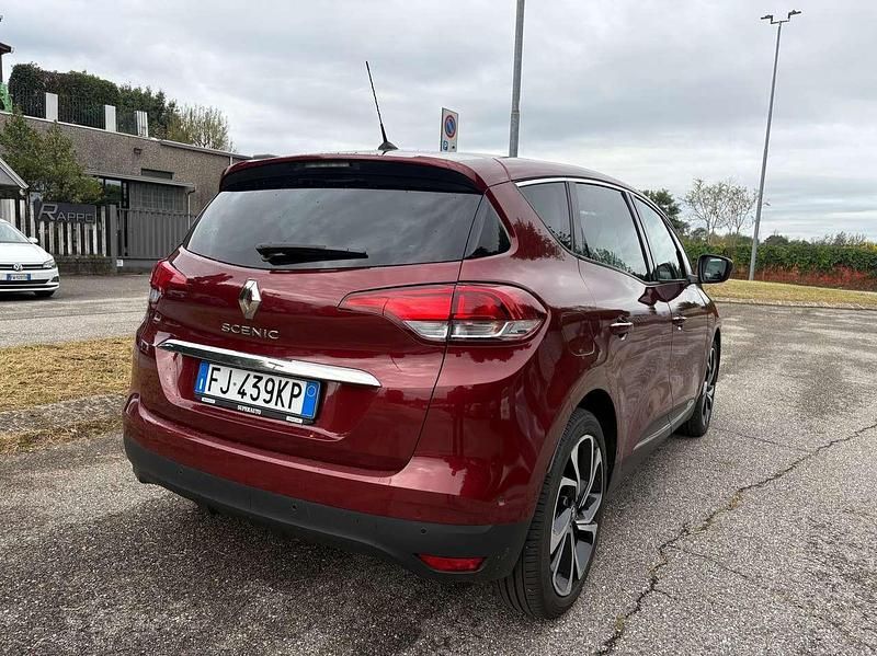 Usata Renault Scénic IV Bose Edition 131 CV (96 kW) 2017 Marrone Monovolume