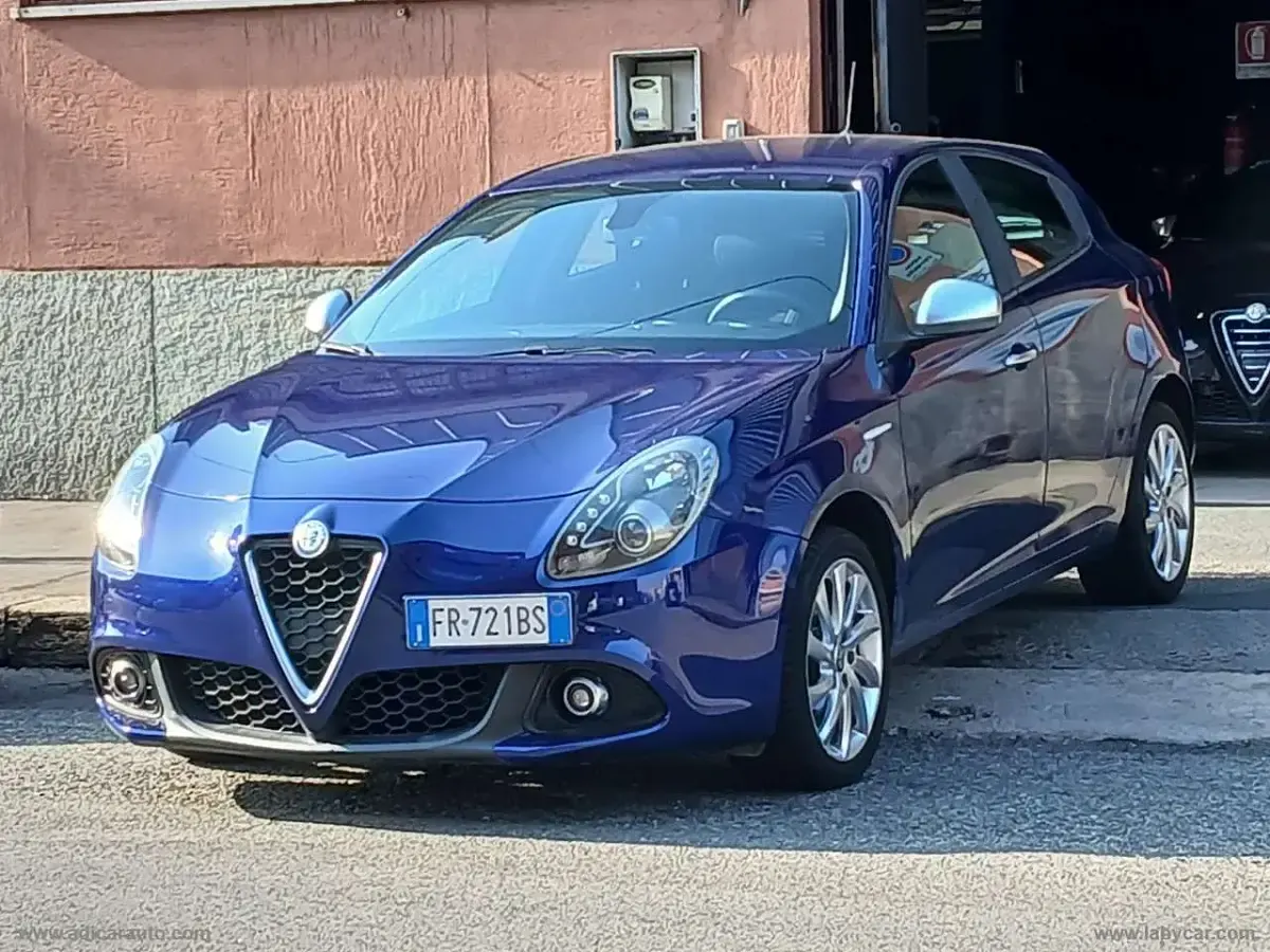 Usata Alfa Romeo Giulietta 120 CV (88 kW) 2018 Blu/azzurro Utilitaria