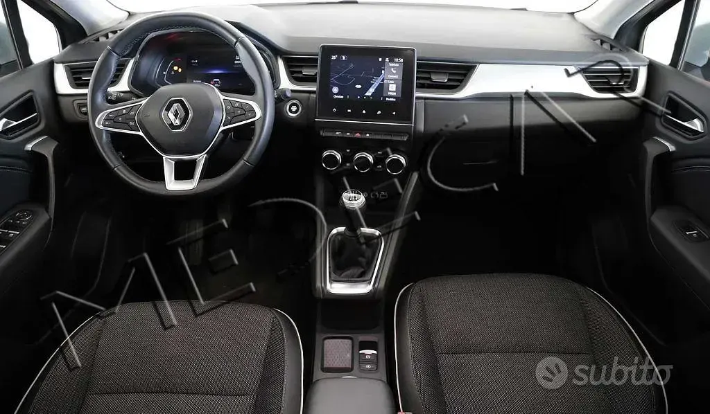Usata Renault Captur Techno 101 CV (74 kW) 2024 Grigio SUV