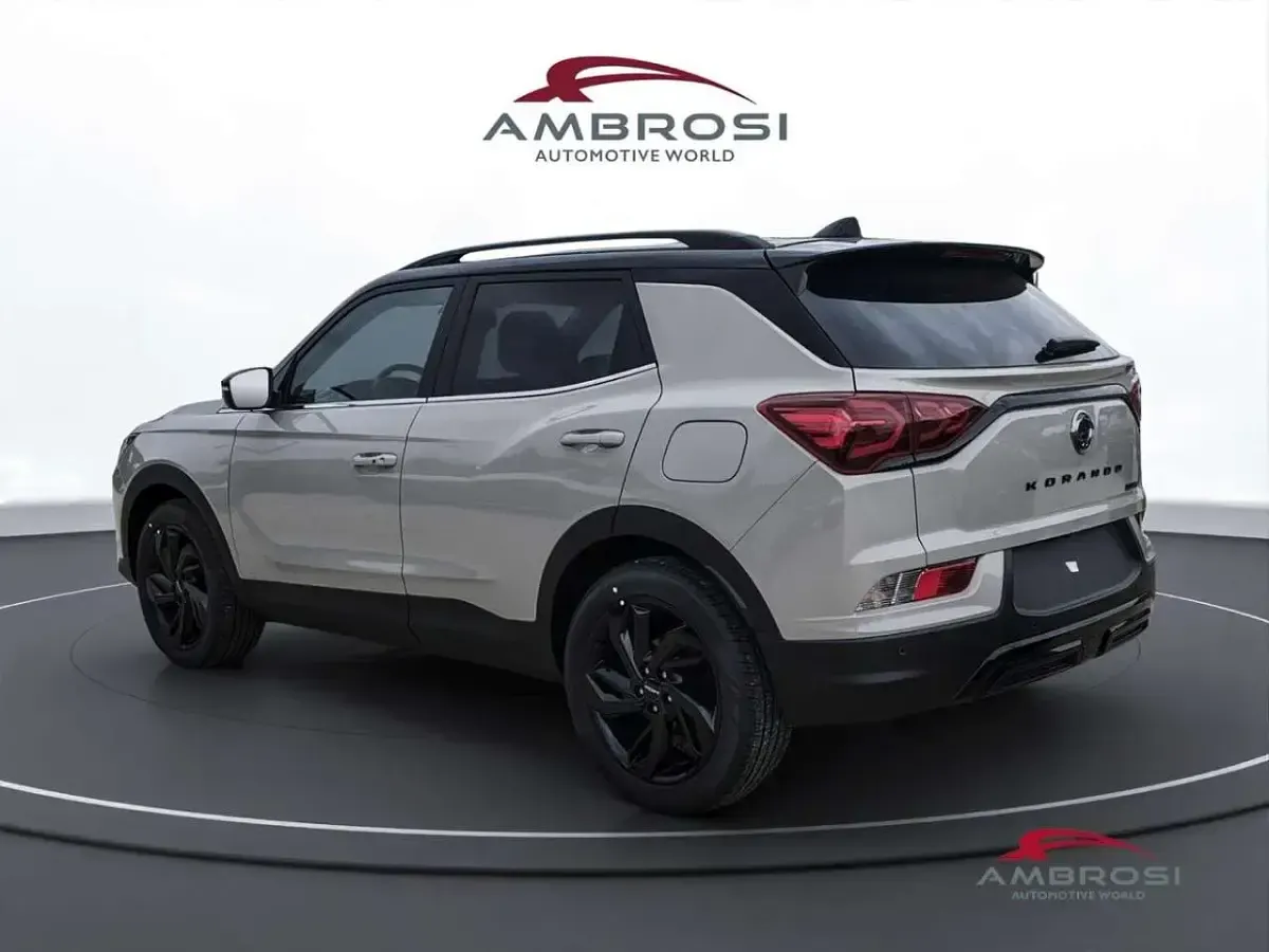 Nuova KGM Korando 163 CV (119 kW) 2026 Grigio SUV