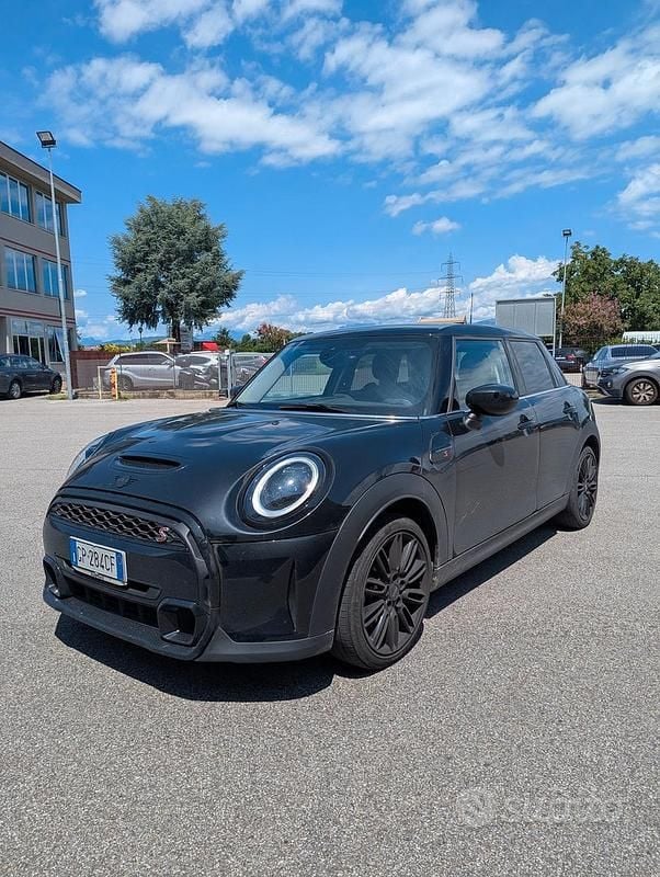 Nero Usata 2023 Mini Cooper S Classic Utilitaria | 27.500 € (Buon prezzo) - Immagine 1/4