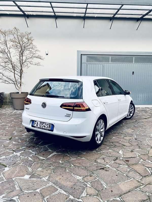 Usata VW Golf VII Highline 105 CV (77 kW) 2015 Berlina
