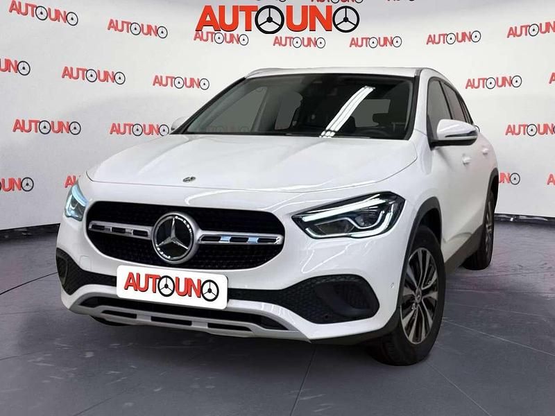 Usata Mercedes GLA250 Business 218 CV (160 kW) 2022 Argento SUV