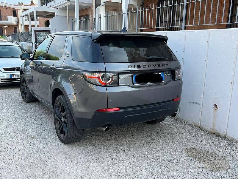 Usata Land Rover Discovery Sport 180 CV (132 kW) 2016 Grigio SUV