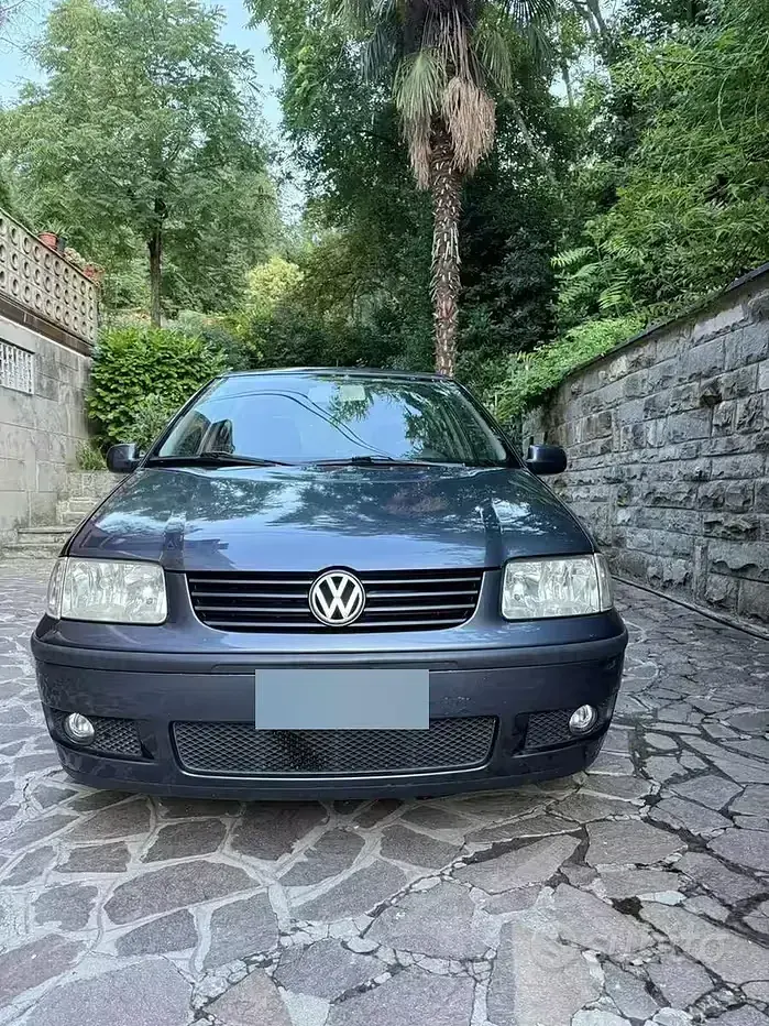 Usata VW Polo Comfortline 60 CV (44 kW) 2001 Grigio Berlina