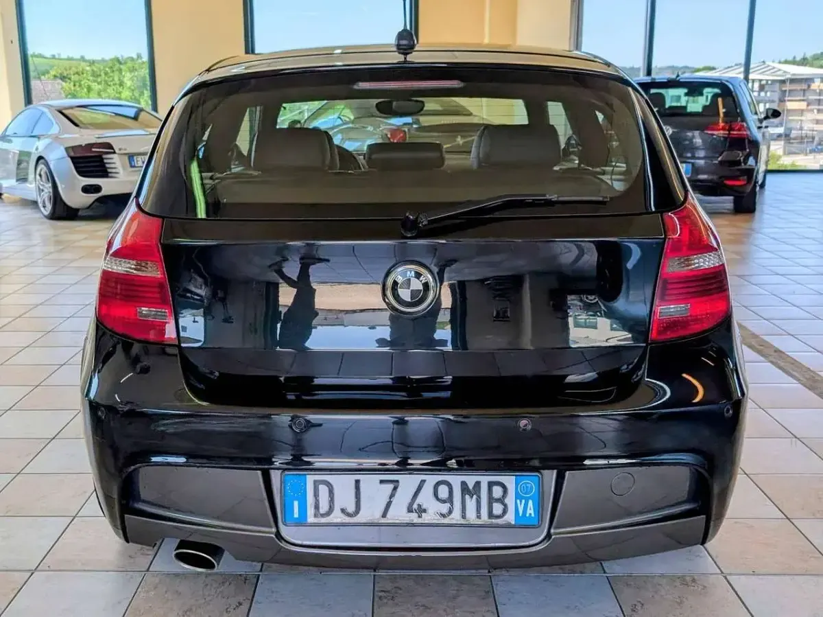 Usata BMW 120 M Sport 177 CV (130 kW) 2007 Nero Utilitaria