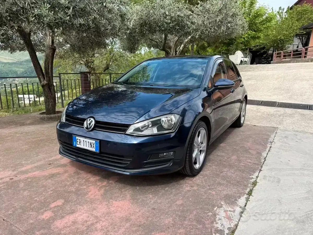 Usata VW Golf VII 105 CV (77 kW) 2013 Blu Berlina