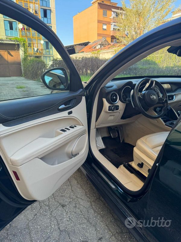 Usata Alfa Romeo Stelvio 210 CV (154 kW) 2020 Verde SUV