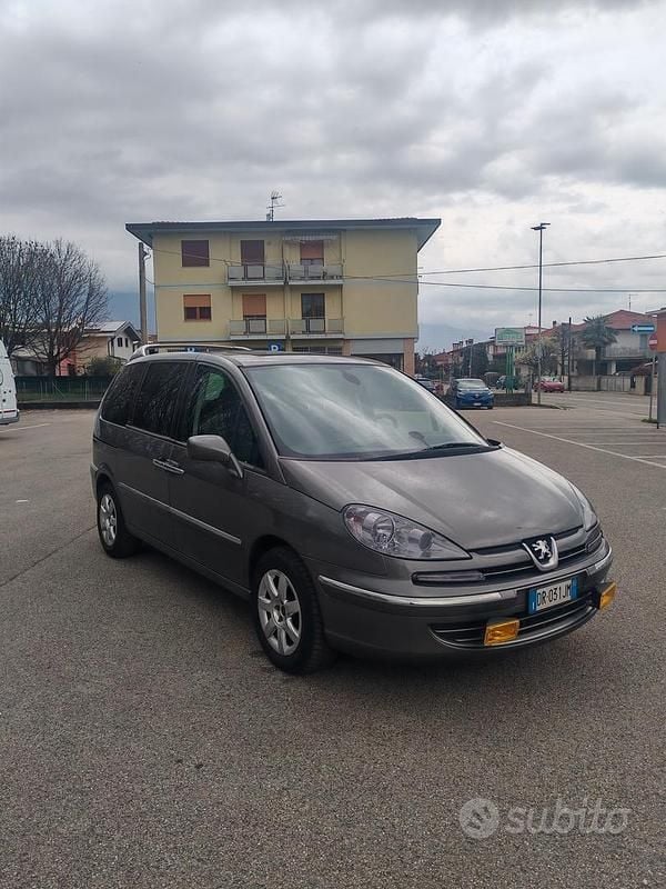 Usata Peugeot 807 170 CV (125 kW) 2008 Grigio Monovolume