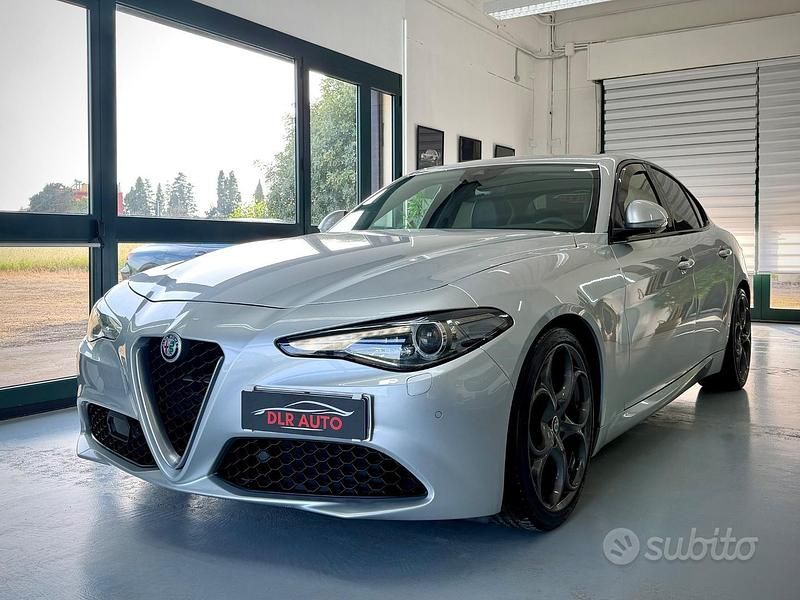 Usata Alfa Romeo Giulia Super 150 CV (110 kW) 2017 Grigio Berlina