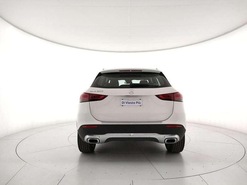 Usata Mercedes GLA200 163 CV (119 kW) 2020 Bianco SUV