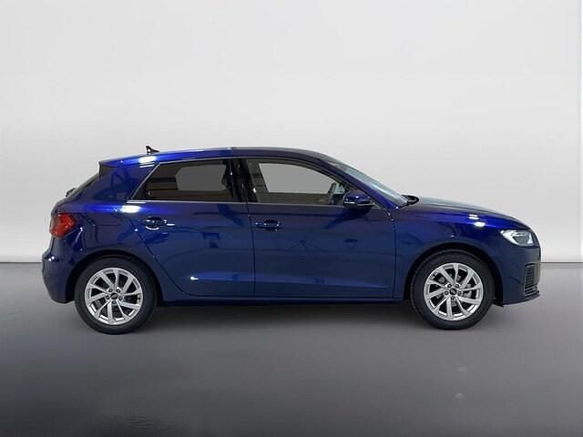 Usata Audi A1 Sportback Admired 95 CV (69 kW) 2024 Blu navarra metallizzato Utilitaria