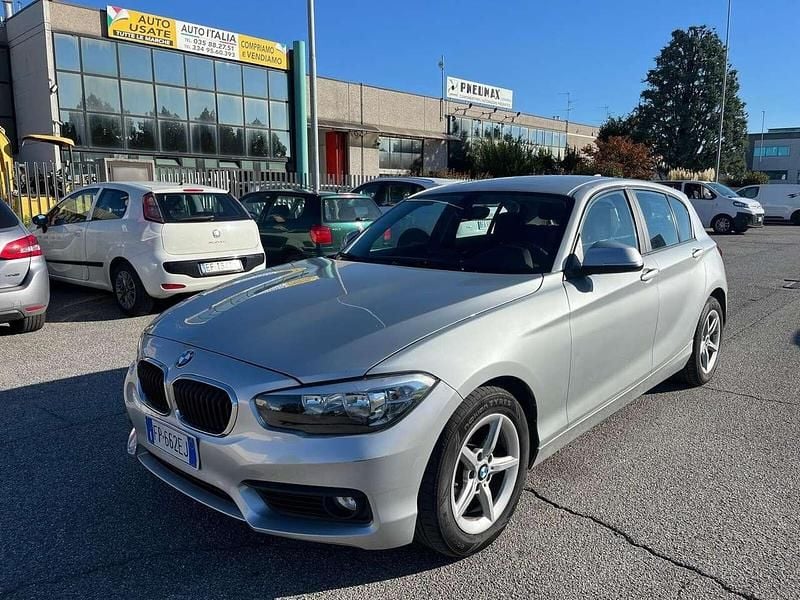 Usata BMW 118 Sport Line 150 CV (110 kW) 2018 Argento Utilitaria