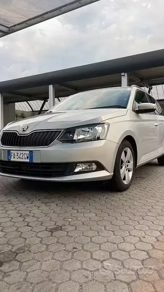 Usata Skoda Fabia 90 CV (66 kW) 2015 Marrone Station wagon
