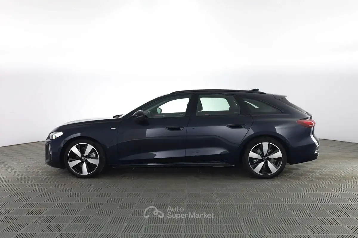 Usata Audi A5 S-Line 204 CV (150 kW) 2025 Blu firmamento Station wagon