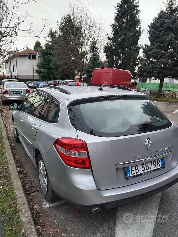Usata Renault Laguna III 180 CV (132 kW) 2010 Grigio Station wagon