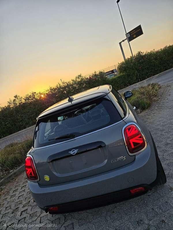 Usata Mini Cooper SE 75 kW (102 CV) 2021 Utilitaria