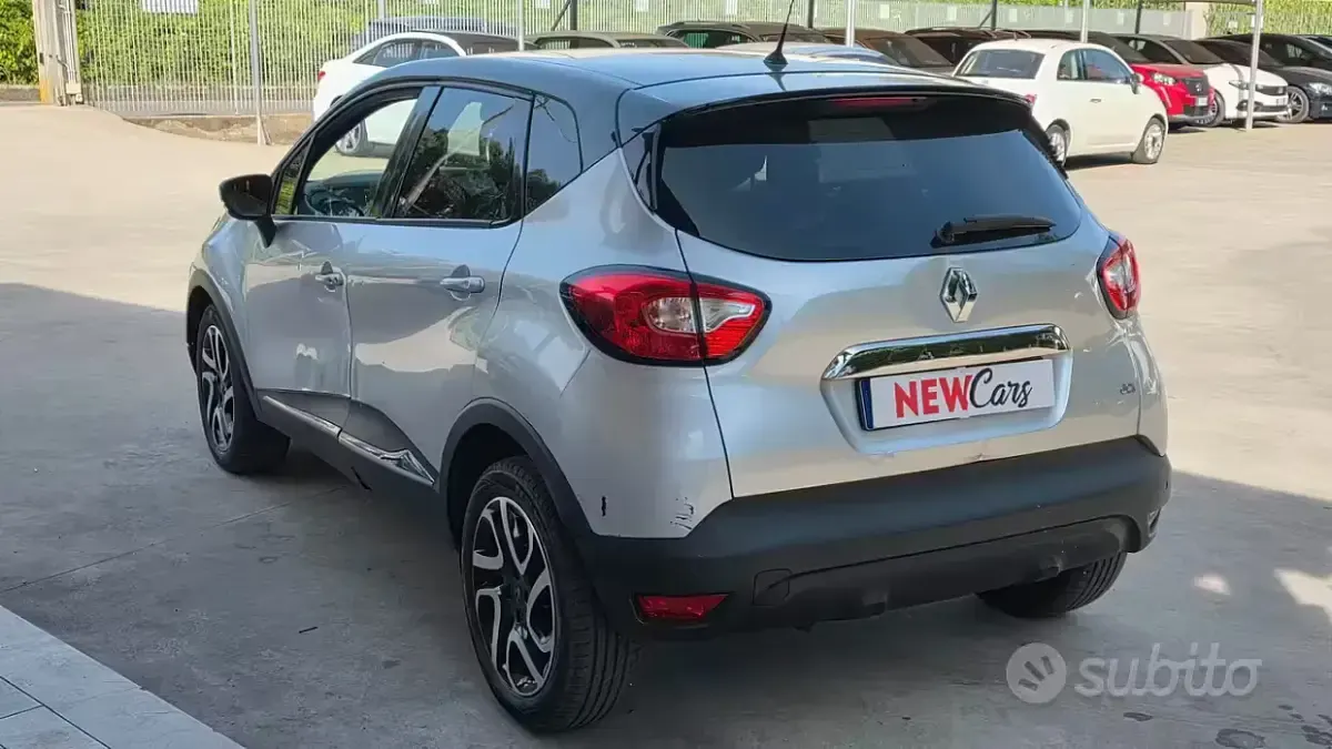 Usata Renault Captur 90 CV (66 kW) 2015 Grigio SUV