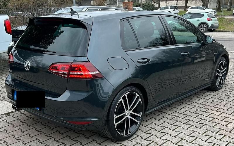 Begagnad VW Golf VII GTD 184 HK (135 kW) 2017 Grå Sedan