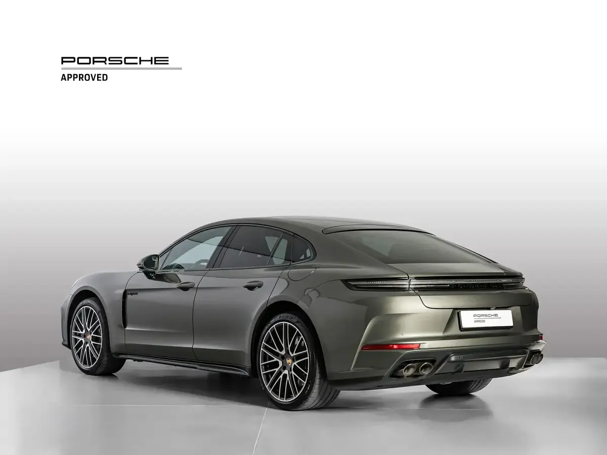 Usata Porsche Panamera 2024 Verde aventurine metallizzato Utilitaria