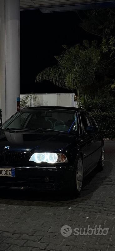 Usata BMW 318 118 CV (86 kW) 2001 Blu