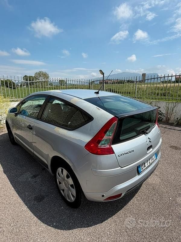 Usado Citroën C4 110 CV (80 kW) 2006 Gris Coupe