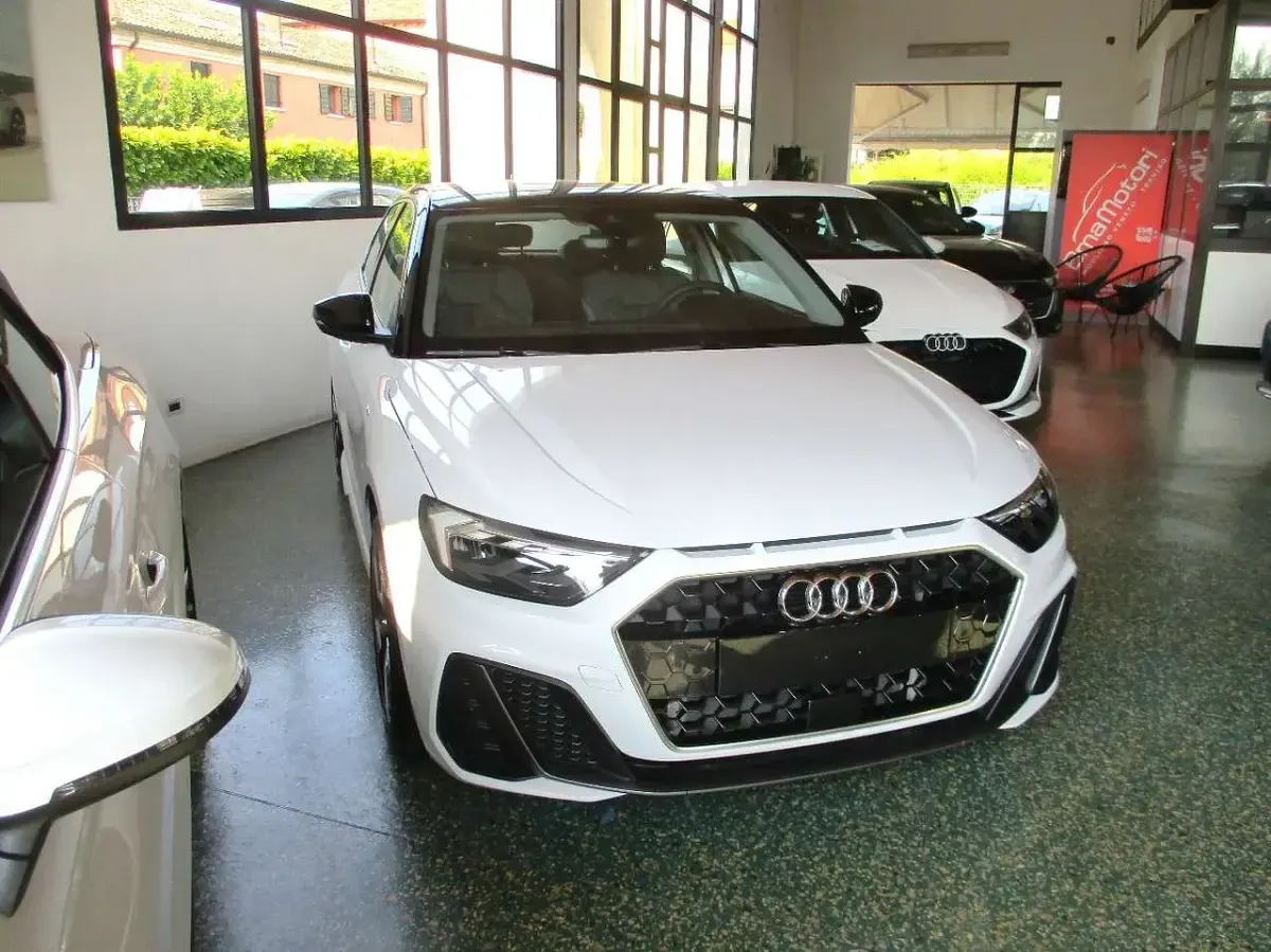 Nuova Audi A1 S-Line 116 CV (85 kW) 2026 Bianco SUV