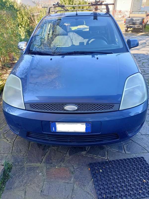 Usato 2005 Ford Fiesta 1.6 Diesel 90 CV (2.000 €)