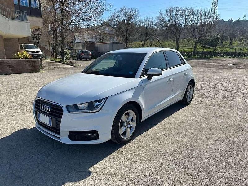 Usata Audi A1 Sportback Ambiente 90 CV (66 kW) 2016 Bianco Utilitaria
