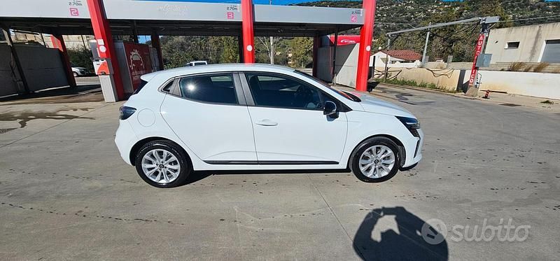 Usata Renault Clio V Evolution 100 CV (73 kW) 2024 Bianco Berlina