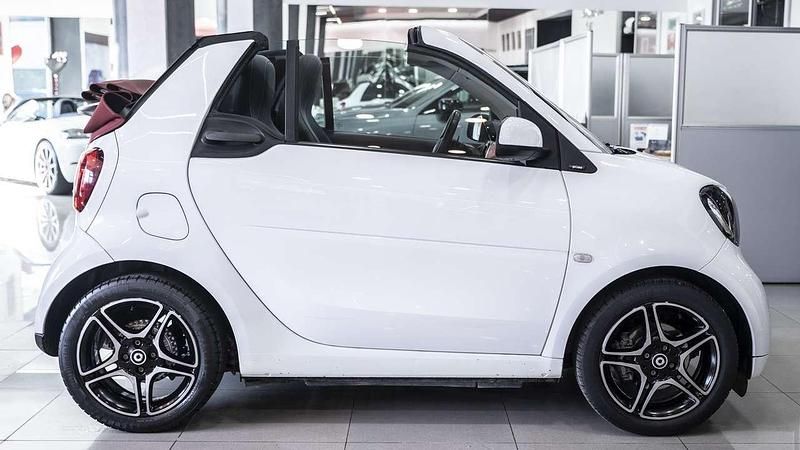 Usata Smart ForTwo Cabrio Prime 90 CV (66 kW) 2017 Bianco perlato metallizzato Cabrio
