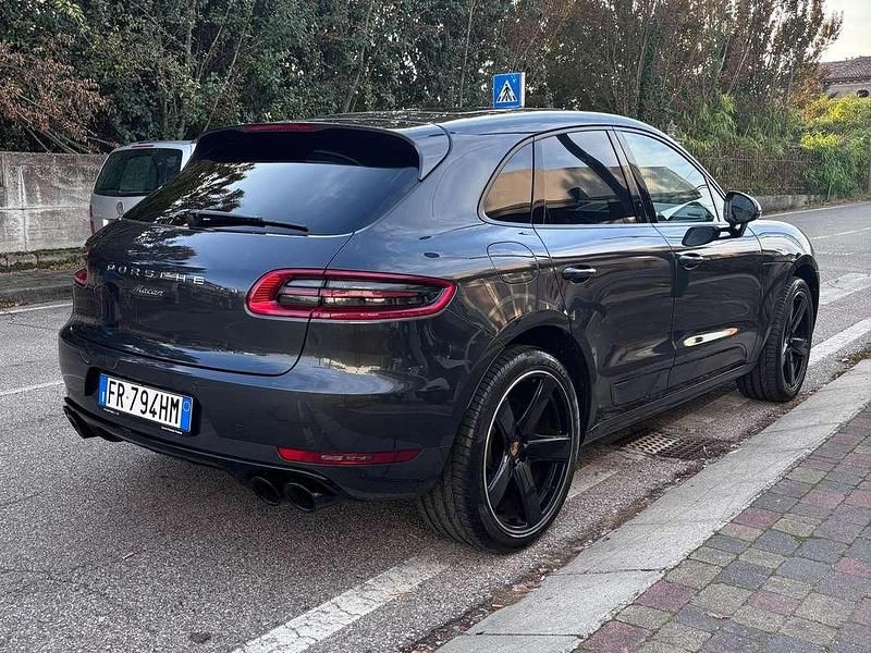 Usata Porsche Macan 252 CV (185 kW) 2018 Grigio SUV