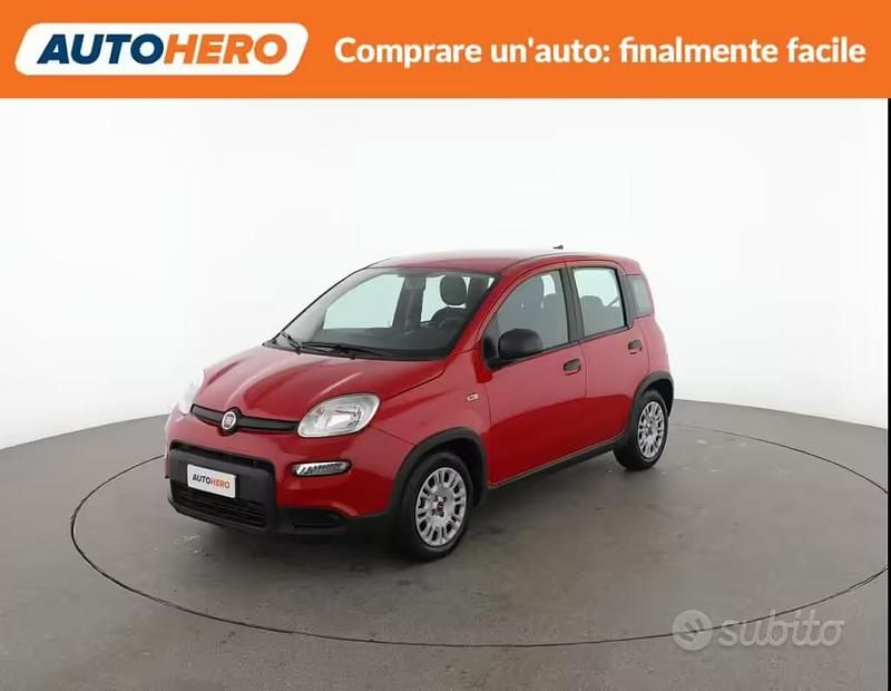 Usata Fiat Panda 70 CV (51 kW) 2024 Rosso Utilitaria