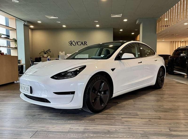 Bianco Usata 2023 Tesla Model 3 RWD Tre volumi | 28.500 € (Buon prezzo) - Immagine 1/3